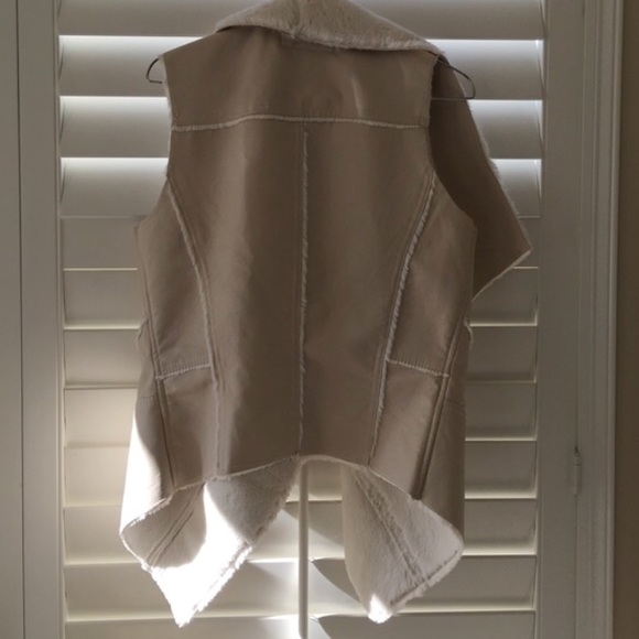 Blank NYC Faux Fur Vest - Picture 3 of 3